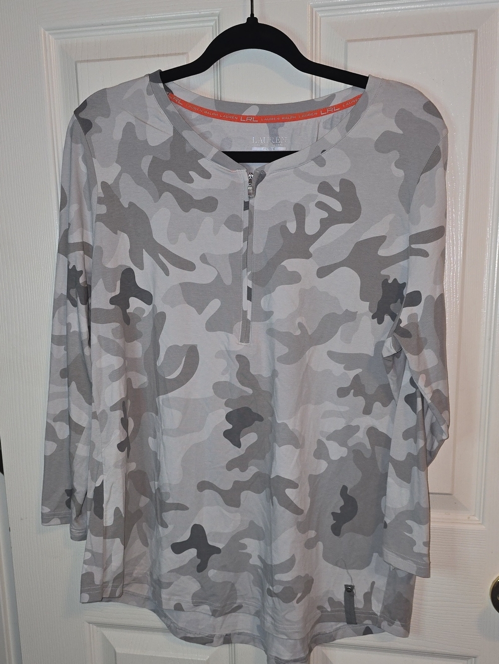 Lauren Ralph Lauren Gray & White Camo Long-Sleeve Zip-Neck Tee